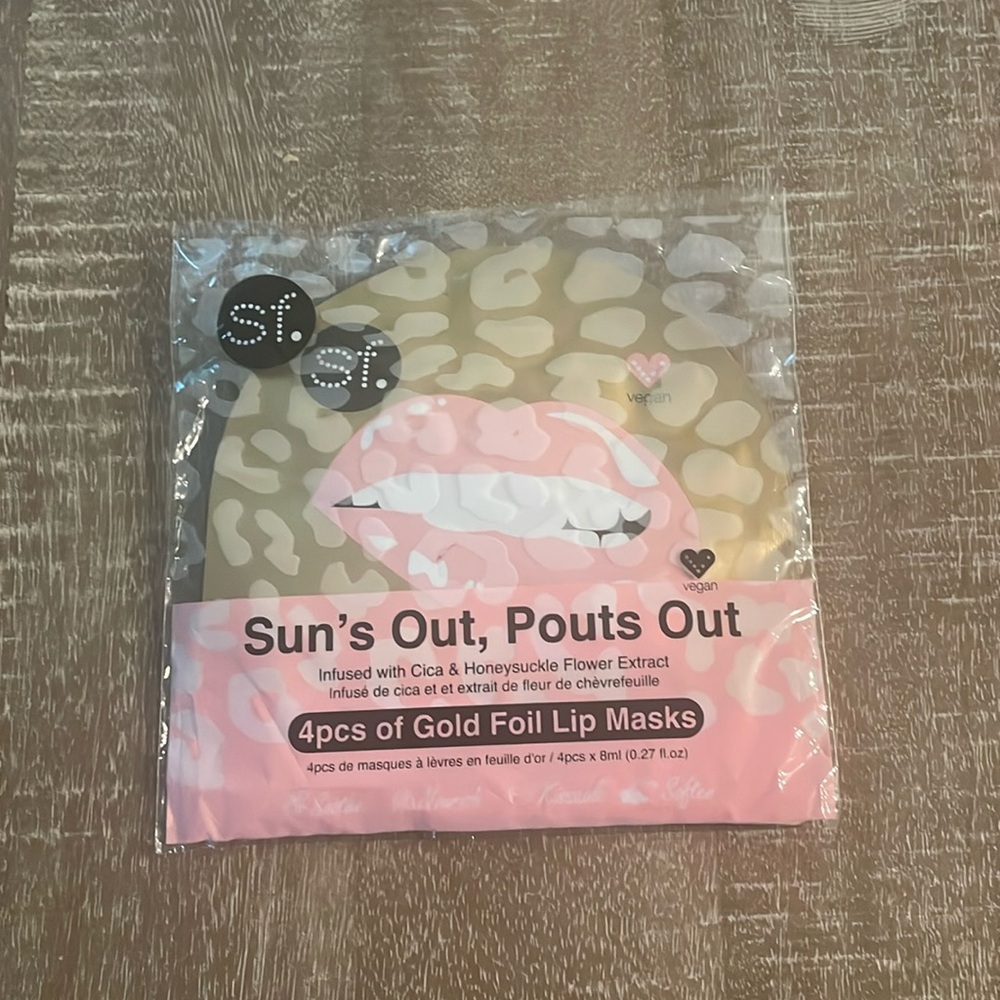 Sfglow Suns’s Out, Pouts Out 4pc Gold Foil Lip Masks, New